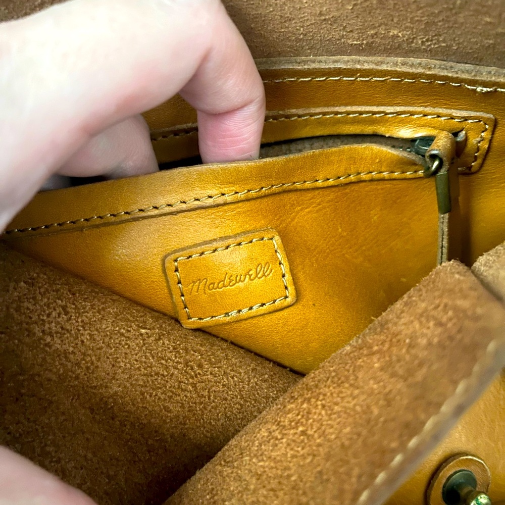 Madewell Leather Crossbody Purse - Picture 6 of 11